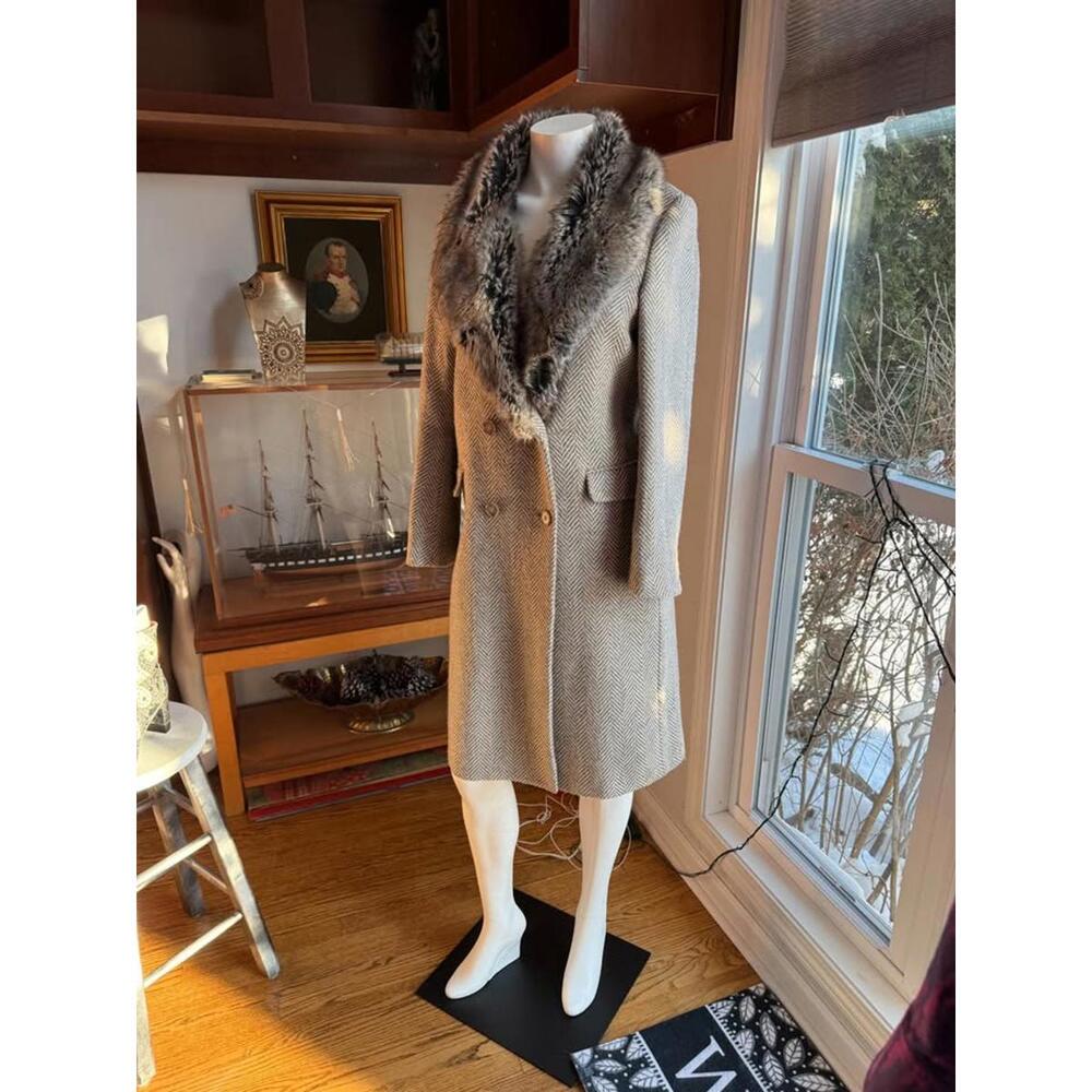 Gianni Feraud Woman's Faux Fur Lined Overcoat 70% Wool Size 10